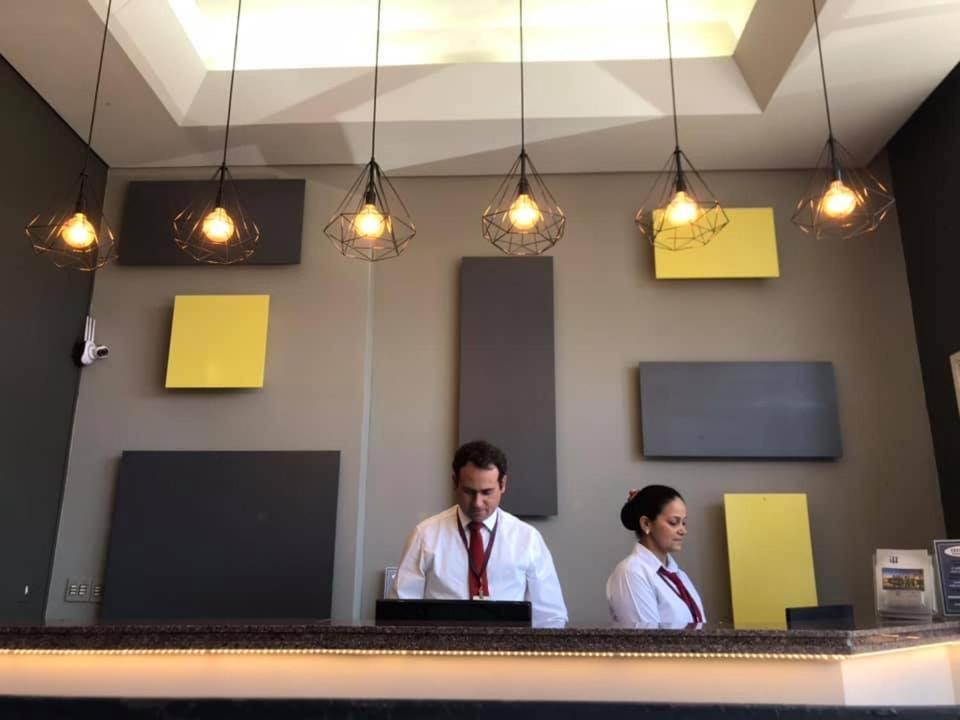 프린세텔 팰리스 호텔 론드리나 외부 사진